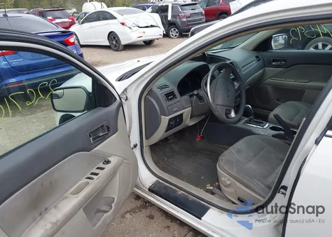 2011 Ford Fusion Se z USA, uszkodzony, nr VIN 3FAHP0HA6BR140879